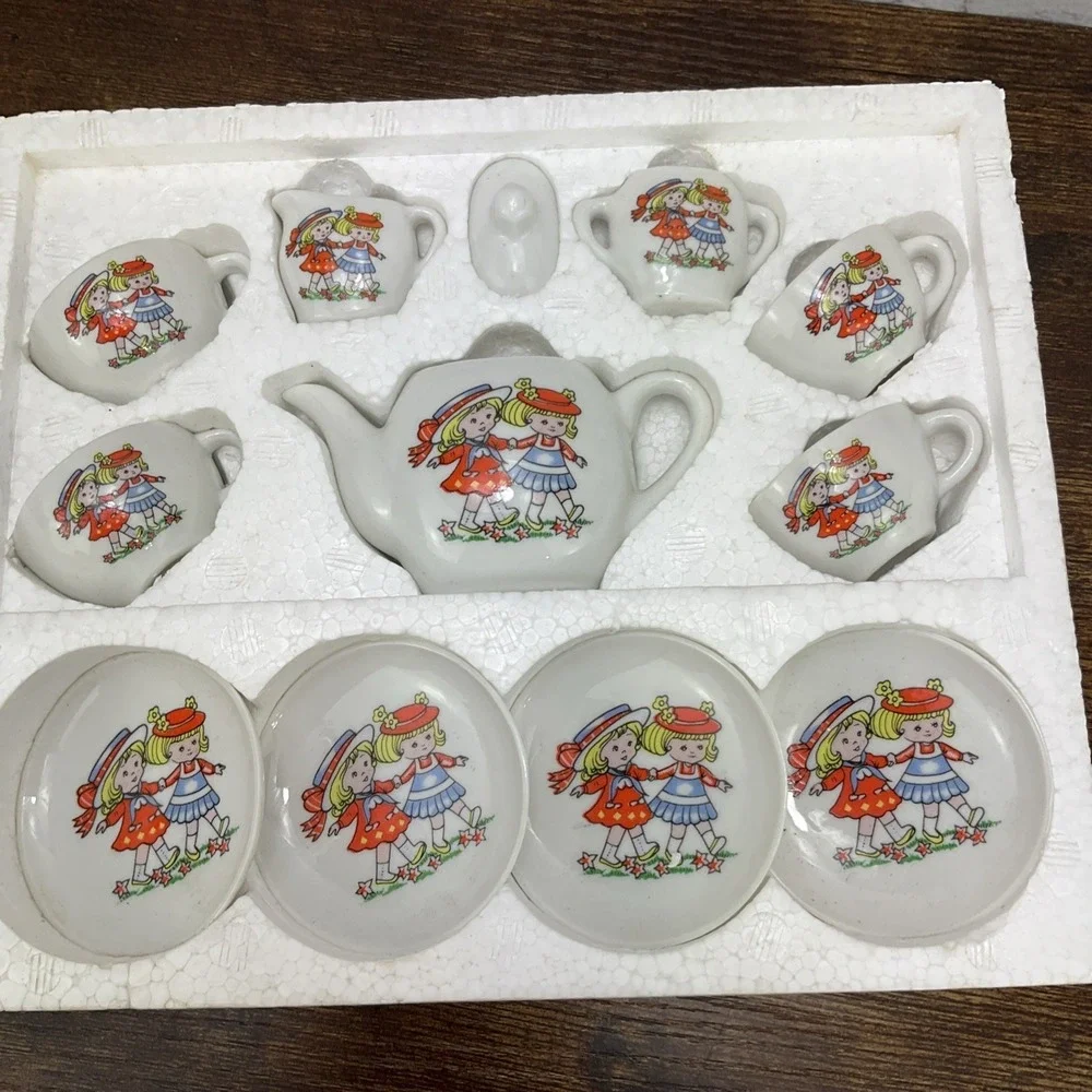 Summco Toy China Tea Set Blonde Twins Holding Hands Unused In Original Package